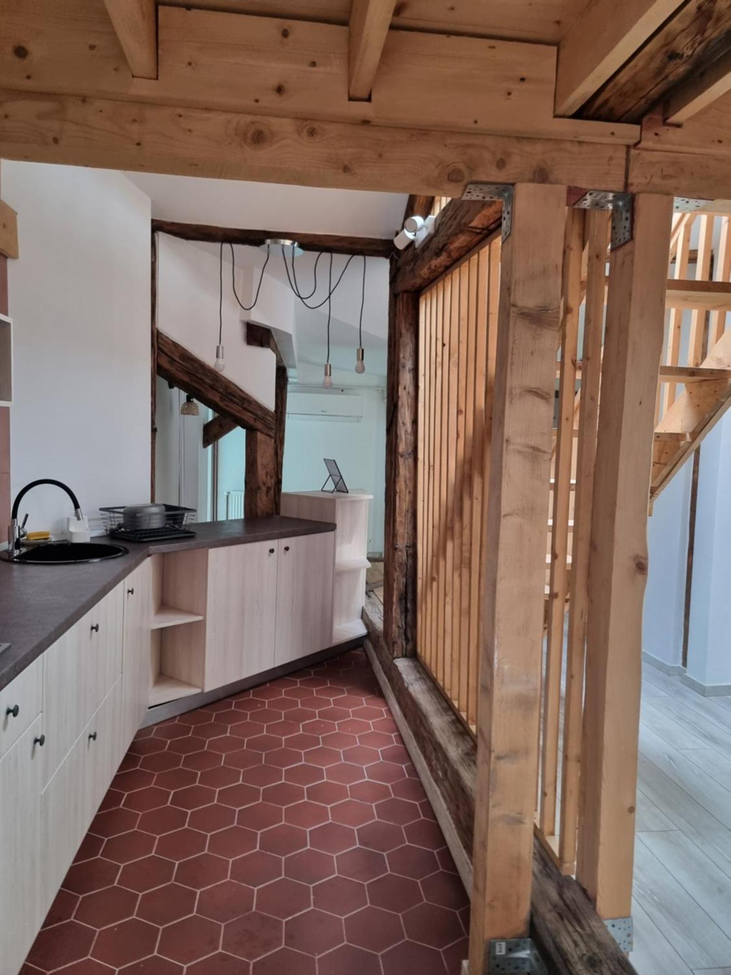 Apartament Spatios In Centru Oradea Exterior foto
